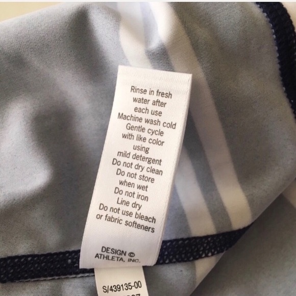 Athleta Long Sleeve Blue White Striped Top Size Small - Picture 5 of 6